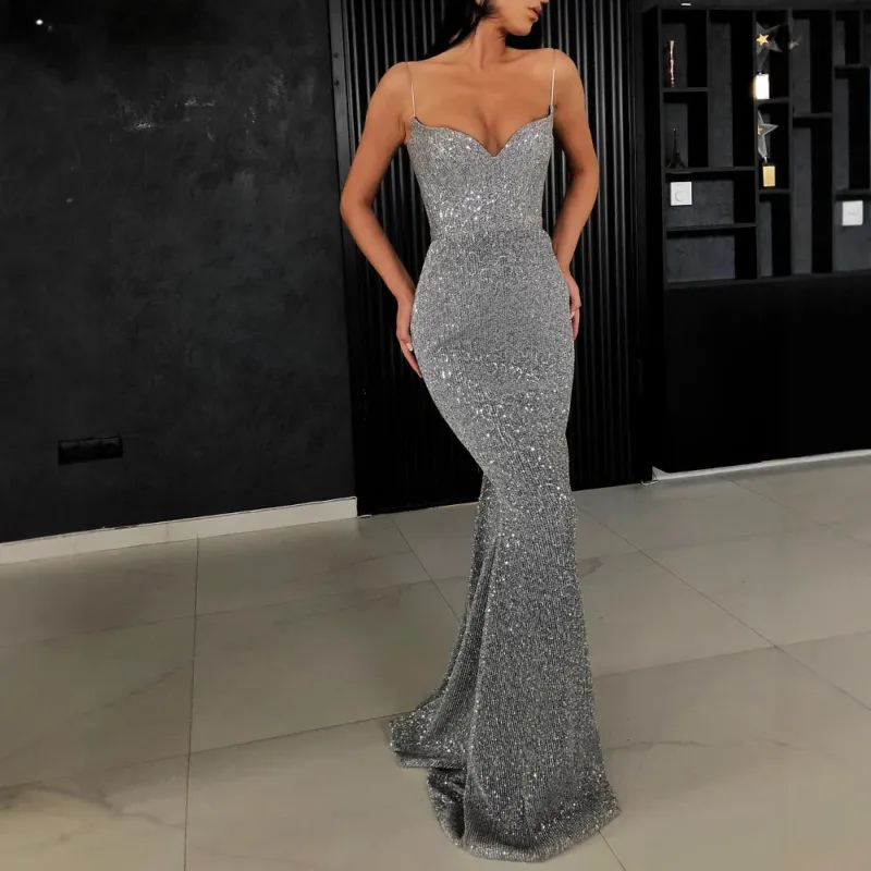 Damen Funkelndes Abendkleid im Sleek-Design – Élara