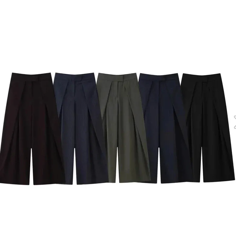 Damen 400+ weite Culotte‑Hose mit hoher Taille, verdeckter Knopfblende und vorderen Überlappungs‑Schlitzen Echo Archiv